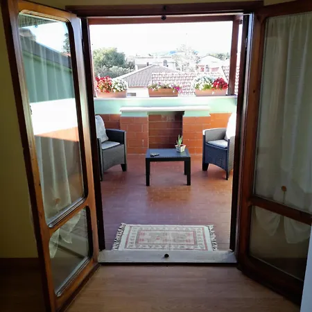 Rosanna Apartment
